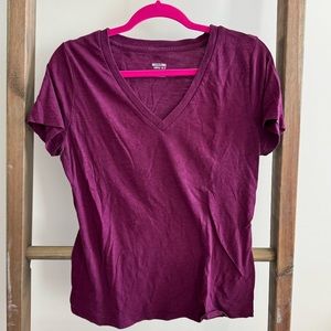 Mossimo Purple/Maroon Large VNeck Short Sleeve Shirt